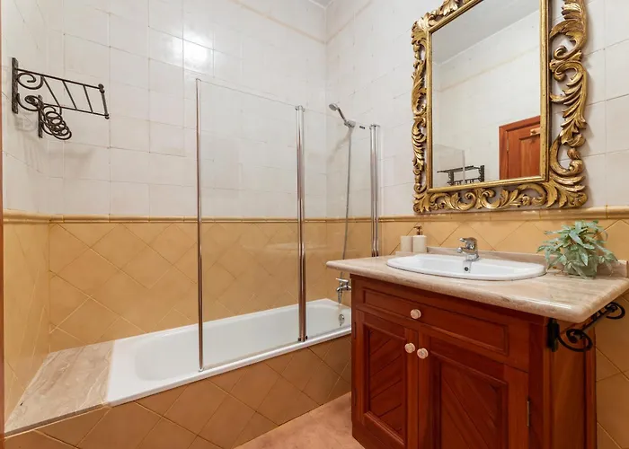 Refugio Del Volcan By Tropical Host Uga