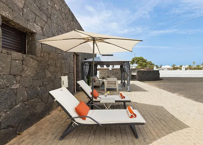 Refugio Del Volcan By Tropical Host Willa Uga