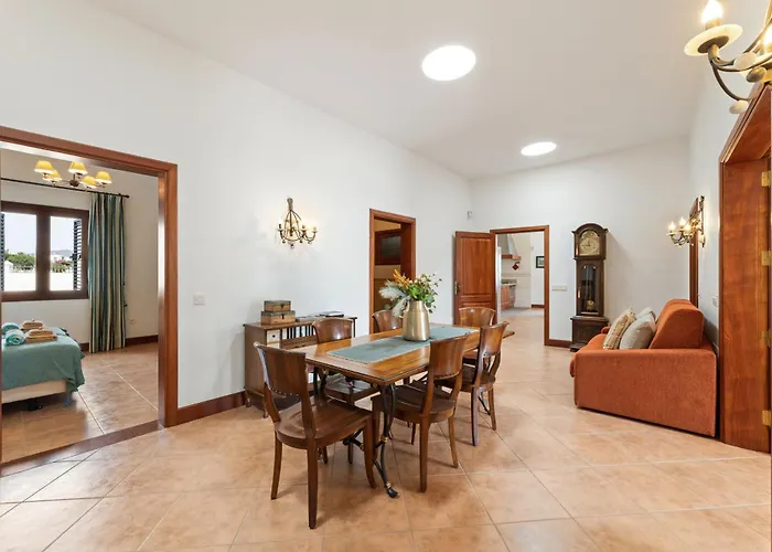 Refugio Del Volcan By Tropical Host * Uga