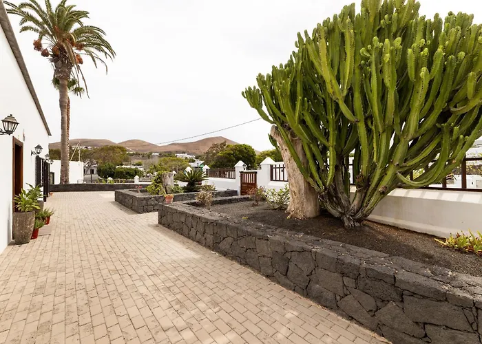 Willa Refugio Del Volcan By Tropical Host