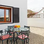 Refugio Del Volcan By Tropical Host
