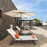Refugio Del Volcan By Tropical Host Villa
