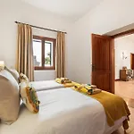Refugio Del Volcan By Tropical Host
