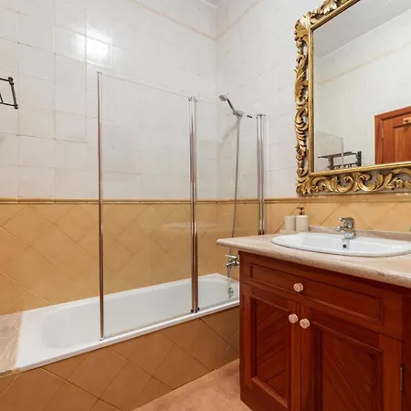 Refugio Del Volcan By Tropical Host Uga