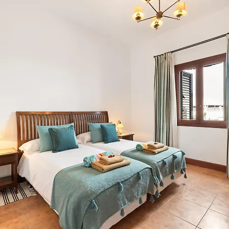 Refugio Del Volcán By Tropical Host