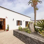 Refugio Del Volcan By Tropical Host Villa *